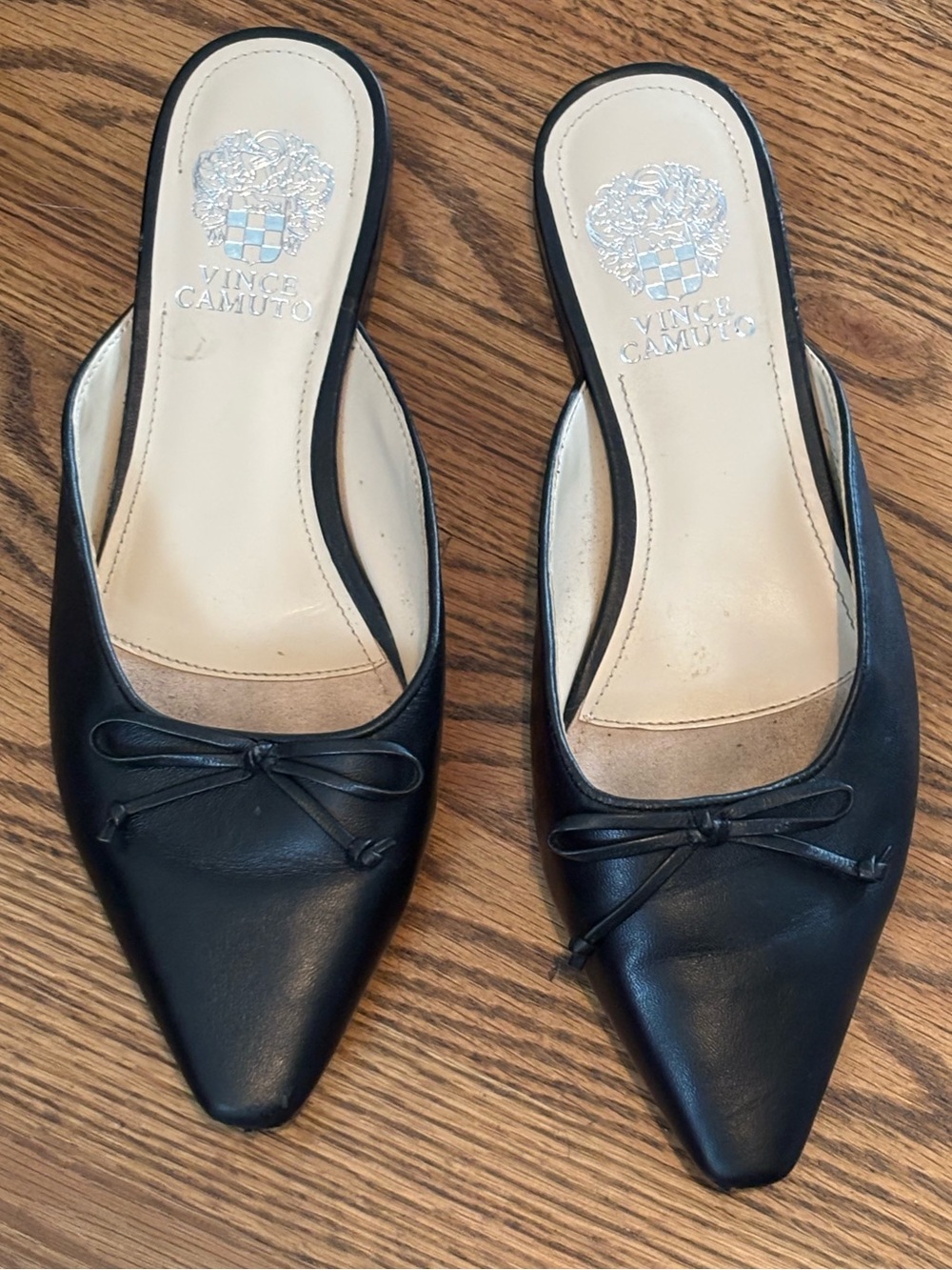 Vince Camuto Palulli Black Leather Pointed Bow Flat Mules - Size 8M US